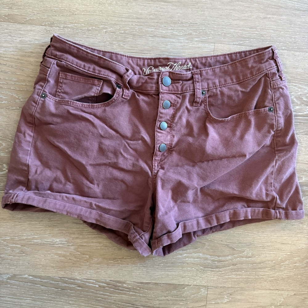 Universal Threads Women's Button Front Burgundy Shorts Size 12/31